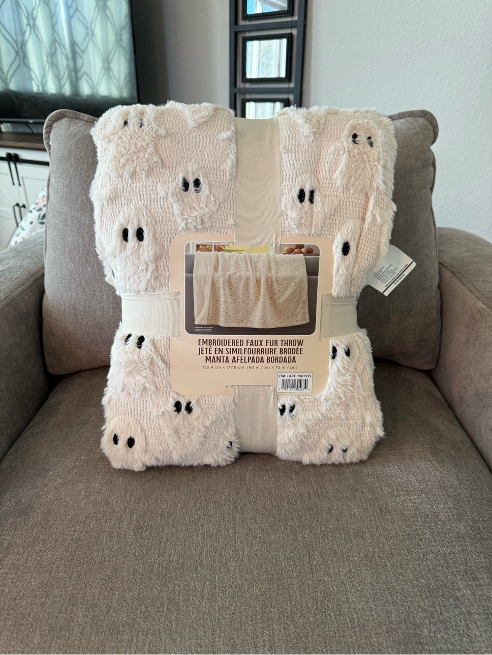 VIRAL TIKTOK COSTCO Faux Fur Ghost Throw Blanket - White
